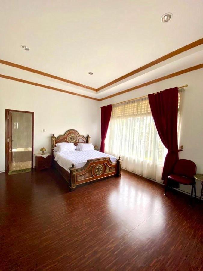 Villa Bukit Berkat โบกอร์ ภายนอก รูปภาพ
