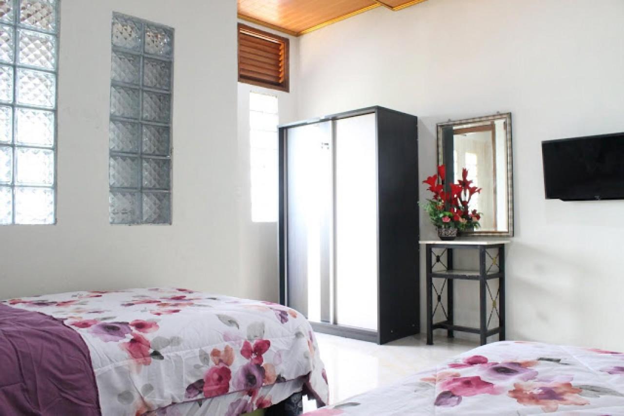 Villa Bukit Berkat โบกอร์ ภายนอก รูปภาพ